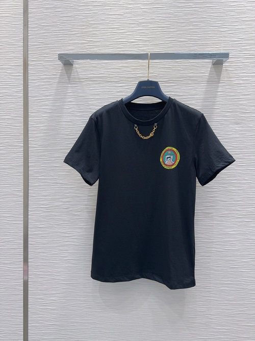 Louis Vuitton High-Density T-Shirt with Meticulous Details and Simple Design