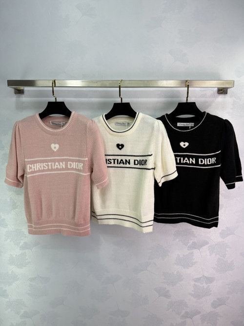 Dior Short-Sleeve Knit Top with Heart Decoration, Made of Soft Wool