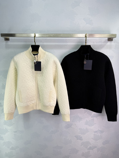 Louis Vuitton Zippered Diamond Pattern Knitted Cardigan with Slim Fit