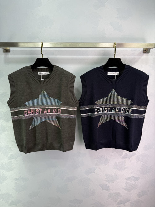 Dior Round-Neck Knit Tank Top with Decorative Stars, Comfortable and Classic