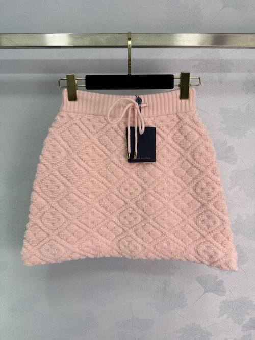 Louis Vuitton Wool Blend A-Line Knit Skirt with Rhombus Design