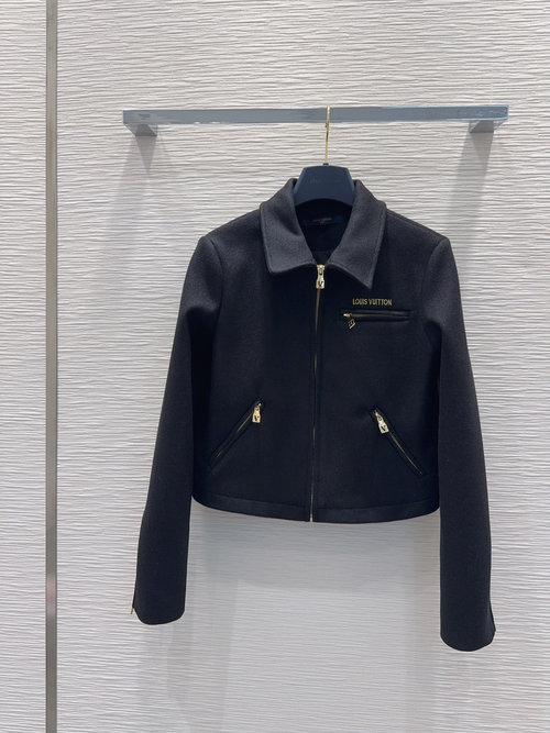 Louis Vuitton Elegant Woolen Jacket with Good Color and Sophisticated Style