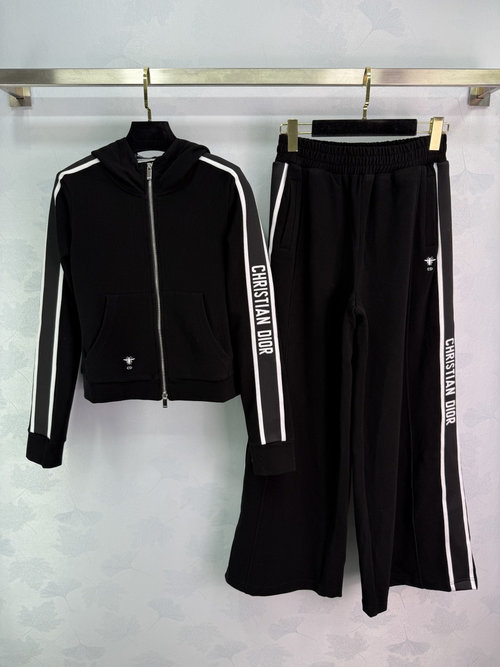 Dior Comfortable Sports Suit with Brand Embroidery
