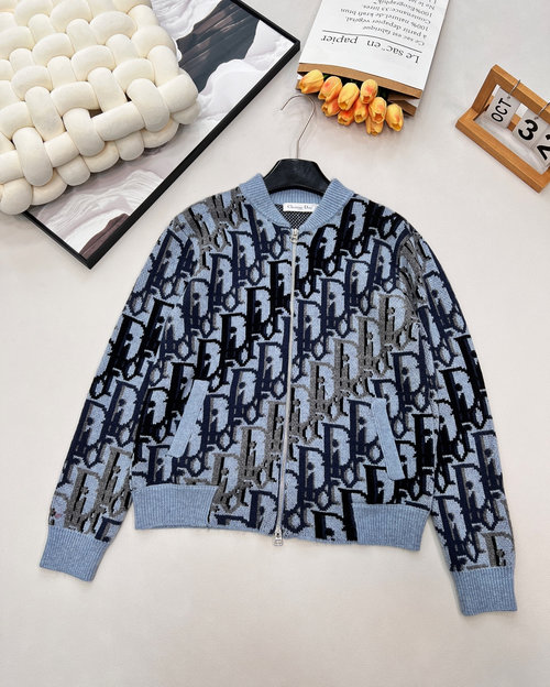 Dior Soft and Stylish Knitted Zip-up Cardigan with Logo Jacquard