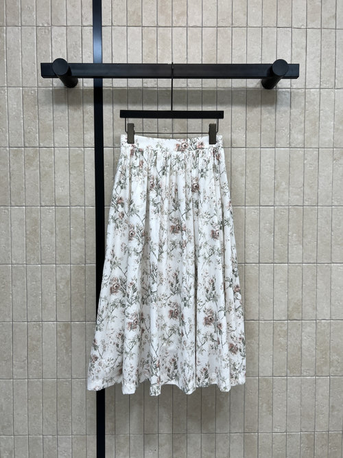 Dior High-Waisted A-Line Skirt with Floral Pattern for Versatile Wear