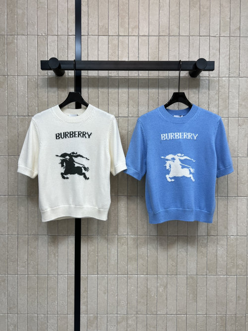 Burberry Horse Emblem Short-Sleeve Knitwear in Soft and Warm Blend