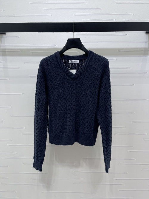 Max Mara V-Neck Pullover Sweater with 3D Pattern in Bright Orange