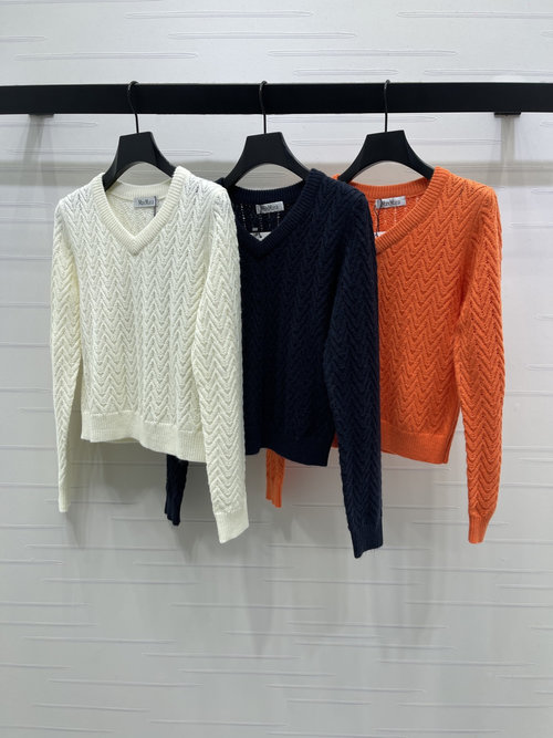 Max Mara V-Neck Pullover Sweater with 3D Pattern in Bright Orange