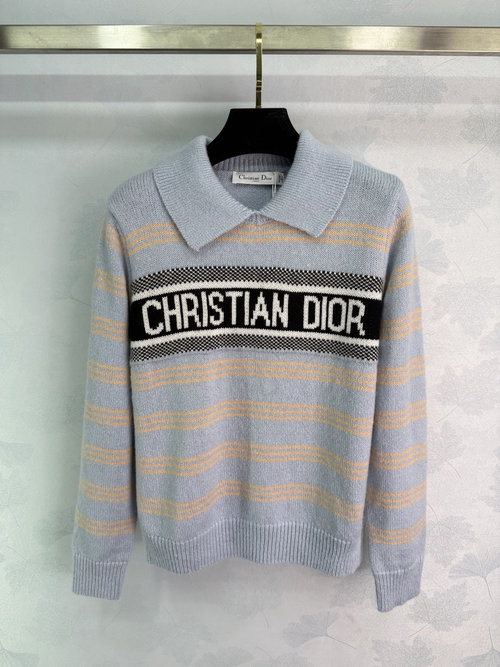 Dior Light Gray Collar Sweater with Subtle Texture, Versatile and Elegant for Middle-Aged