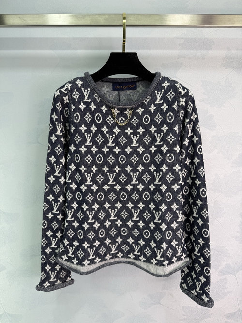Louis Vuitton Chain Print Knit Sweater with Monogram, Casual and Comfortable Attire