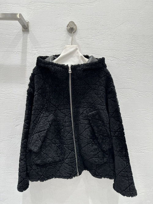 Dior Elegant and Sophisticated Classic Cuff Fur Coat with Shearing Craft
