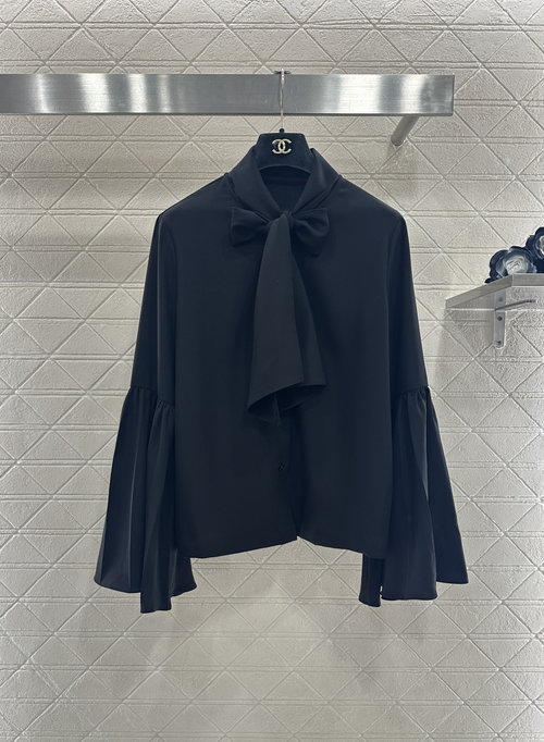 Louis Vuitton Bow-Tie Sash Wide-Sleeve Shirt with European Style