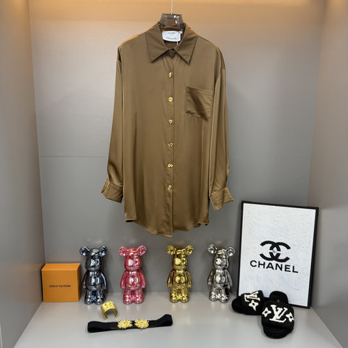 Schiaparelli Fashionable Accessory with Golden Hardware for Jeans