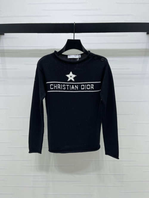 Dior Classic Round Neck Knitted Sweater with Star Shoulder Buttons for Daily Wear