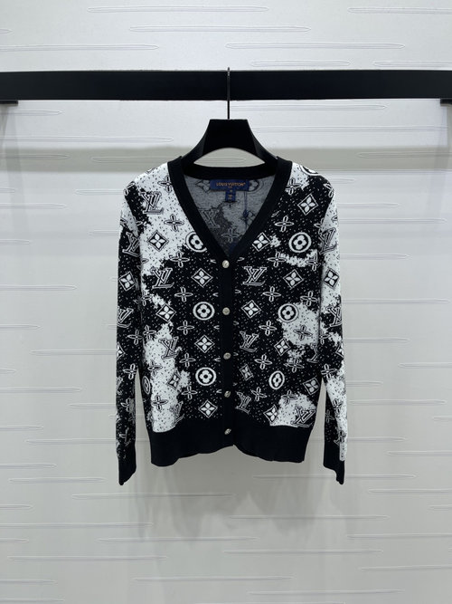 Louis Vuitton Luxury Jacquard Logo V-Neck Long-Sleeve Knit Cardigan with Four-Leaf Clover Pattern