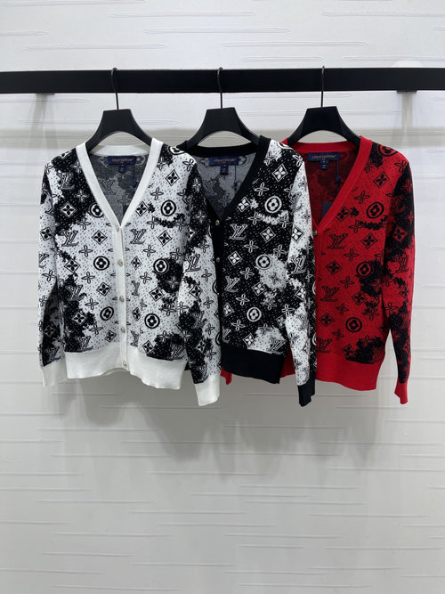 Louis Vuitton Luxury Jacquard Logo V-Neck Long-Sleeve Knit Cardigan with Four-Leaf Clover Pattern