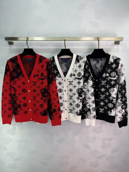 Louis Vuitton Monogram Jacquard Knit Cardigan for a Retro and Stylish Appearance