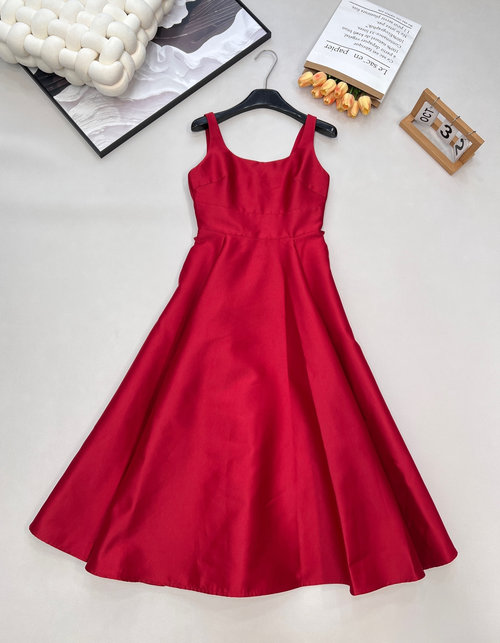 Dior Sling Bow Waist-Contracted Long Dress with Matte Satin, Vintage and Graceful