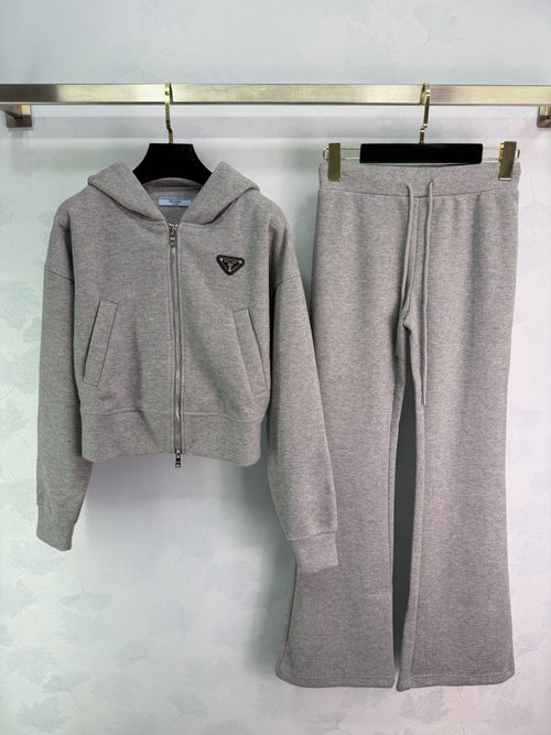 Prada Casual Sports Ensemble with Classic Triangle Logo and Simple Aesthetic