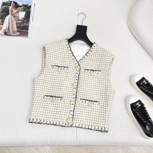 Chanel Graceful Tweed Knit Vest with Intricate 3D Design