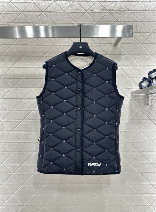 Louis Vuitton Ski Series Round-Neck Quilted Down Vest with Four-Leaf Logo, Classic Style