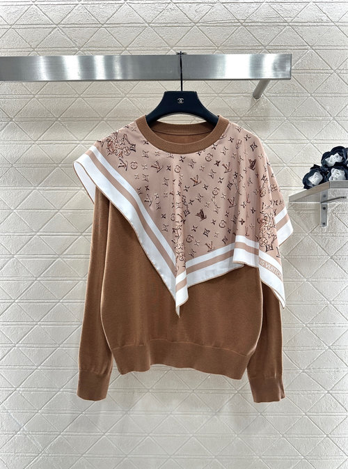 Louis Vuitton Printed Silk Scarf Shawl Knit Top with Four-leaf Clover Logo