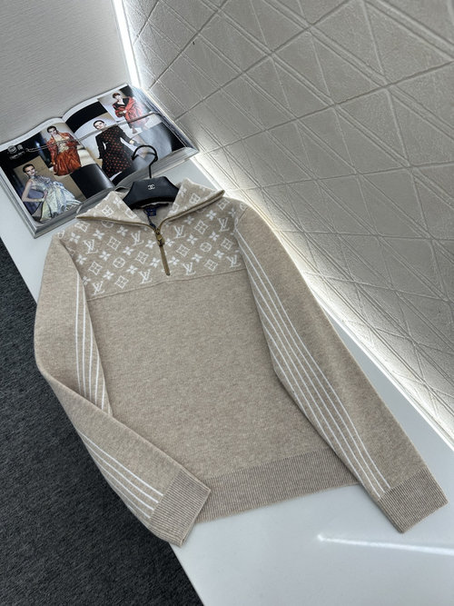 Louis Vuitton Color-Blocked Jacquard Knit Top with Four-Leaf Clover Logo, Elegant and Academic