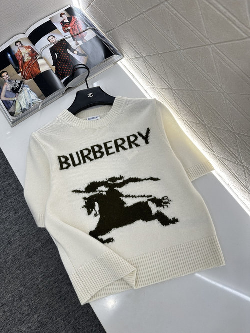 Burberry Horse Logo Pull-Over Knit Short Sleeve, Comfortable and Versatile