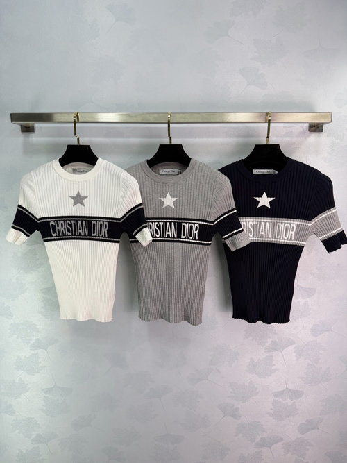 Dior Lucky Star Knitted Short Sleeve with a Distinctive Logo