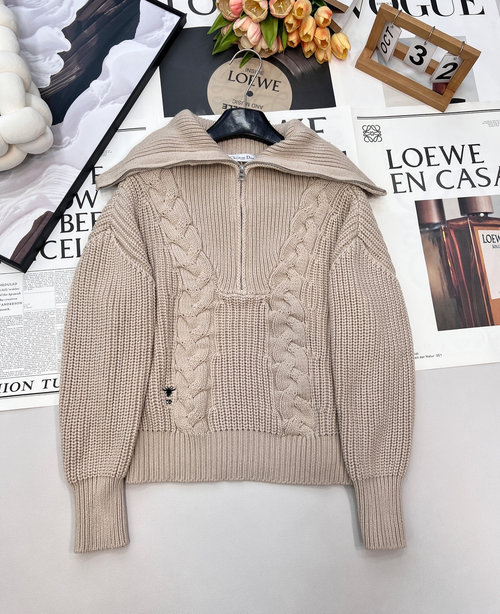 Dior Stylish Three - Color Embroidered Large Collar Knitwear