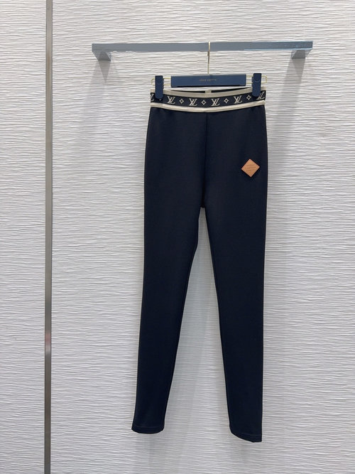 Louis Vuitton Fleece-lined Leggings, Slimming & Versatile for Fitness