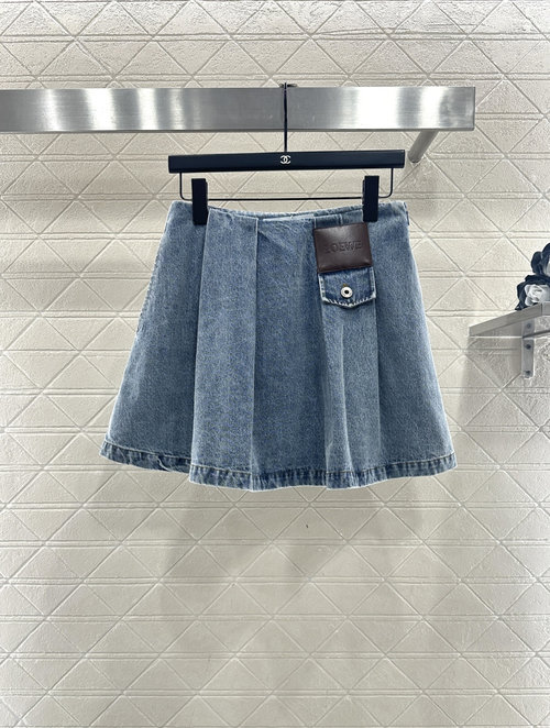 Loewe Stylish Pleated A-Line Pocket Denim Skirt
