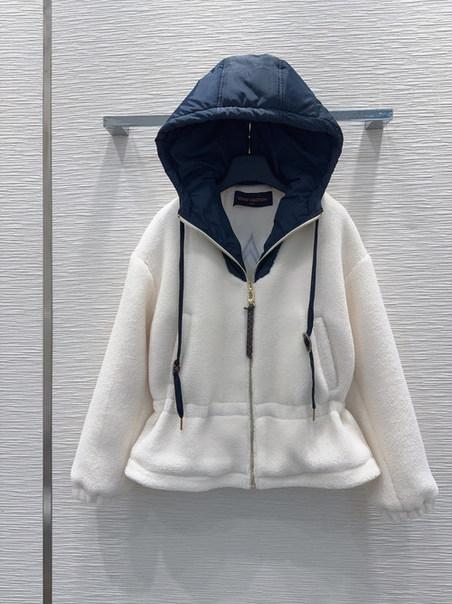 Louis Vuitton Artificial Lamb Wool Coat with Stylish and Versatile Design