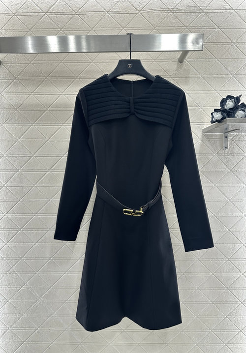 Valentino Bowknot Knit Collar Belted Dress with Letter Logo Belt for a Graceful Appearance