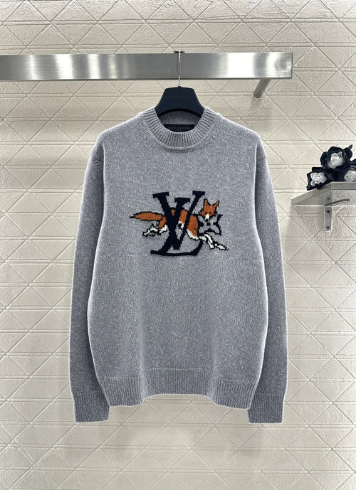 Louis Vuitton Customized Cashmere Knit Sweater with Fox Embroidered Design for a Relaxed Aesthetic