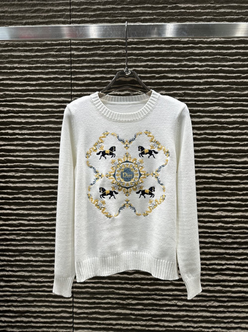Dior Embroidered Jumper for Mid-Age Elegance