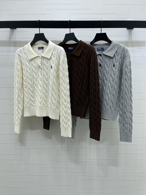 Polo Ralph Lauren Sophisticated Half-Open Collar Sweater with Horse Logo Embroidery