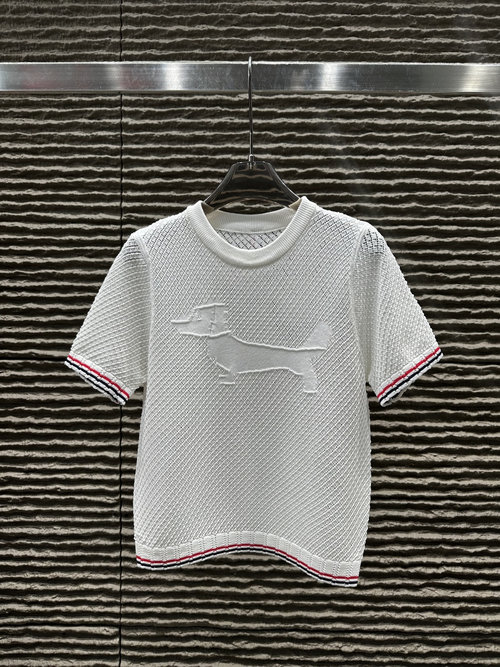 Thom Browne New Arrival: Embroidered Puppy Hollow Knitted Short-Sleeve Top