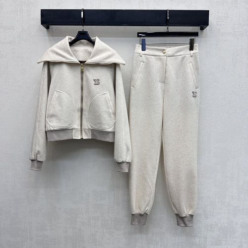 Louis Vuitton Navy Collar Zippered Coat and Cuffed Pants Set with Embroidered Logo for Sophistication