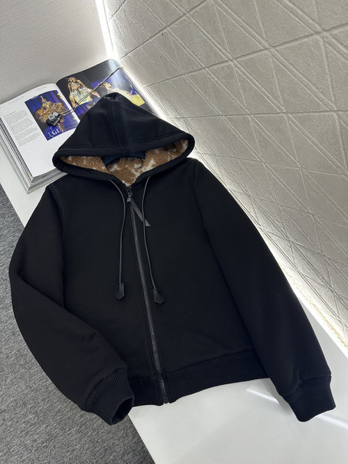 Louis Vuitton Elegant Teddy Fleece Hoodie with Four - Leaf Clover Logo