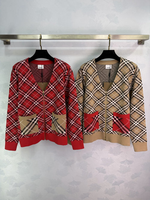 Burberry Checkered V-Neck Zipper Knit Cardigan with Pockets