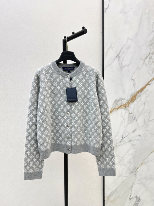 Louis Vuitton Monogram Jacquard Fleece Cardigan in Blended Wool Yarn, Premium Color Scheme with Intricate Jacquard