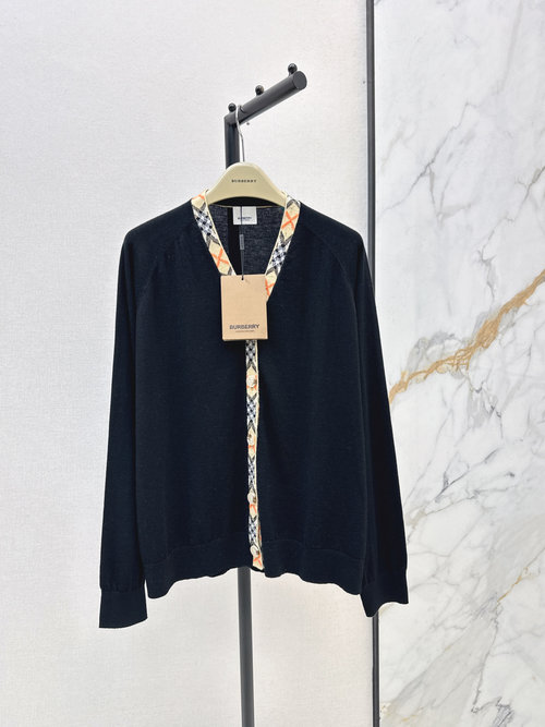 Burberry Classic Checked V-Neck Knitted Cardigan, Gentle and Retro for All Occasions