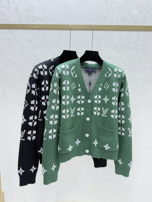 Louis Vuitton Contrasting Floral Letter V-Neck Long-Sleeve Knitted Cardigan in Green and Black