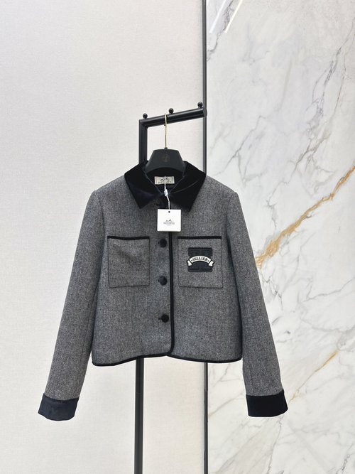 Hermes Contrasting Velvet Collar Emblem Blazer