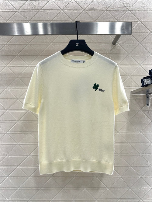 Dior Customized Wool Knit Short Sleeve with Logo for an Elegant Appearance