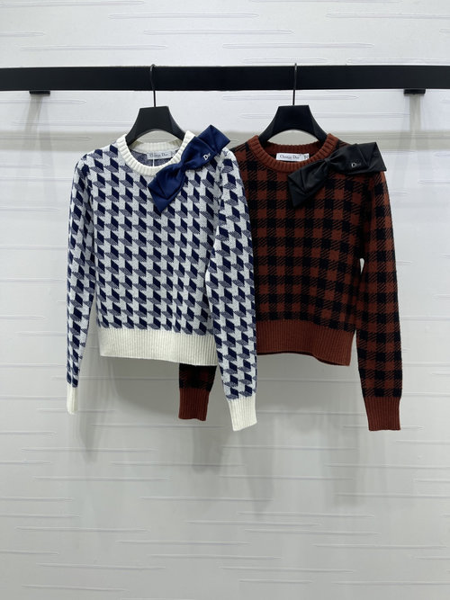 Dior Elegant Check Bow Knit Pullover, Combining Grace and Sweetness