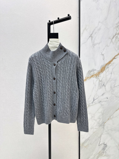 Polo Ralph Lauren Elegant 3D Crochet Stand - Collar Classic Cardigan, Suitable for Any Attire