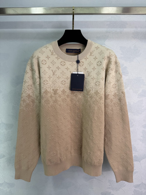 Louis Vuitton Monogram Old Flower Knit Sweater: Luxurious and Comfortable Attire