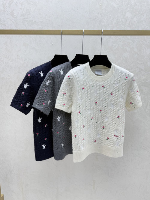 Dior Contrasting Floral Embroidered Round-Neck Short-Sleeve Knit in White, Gray and Royal Blue